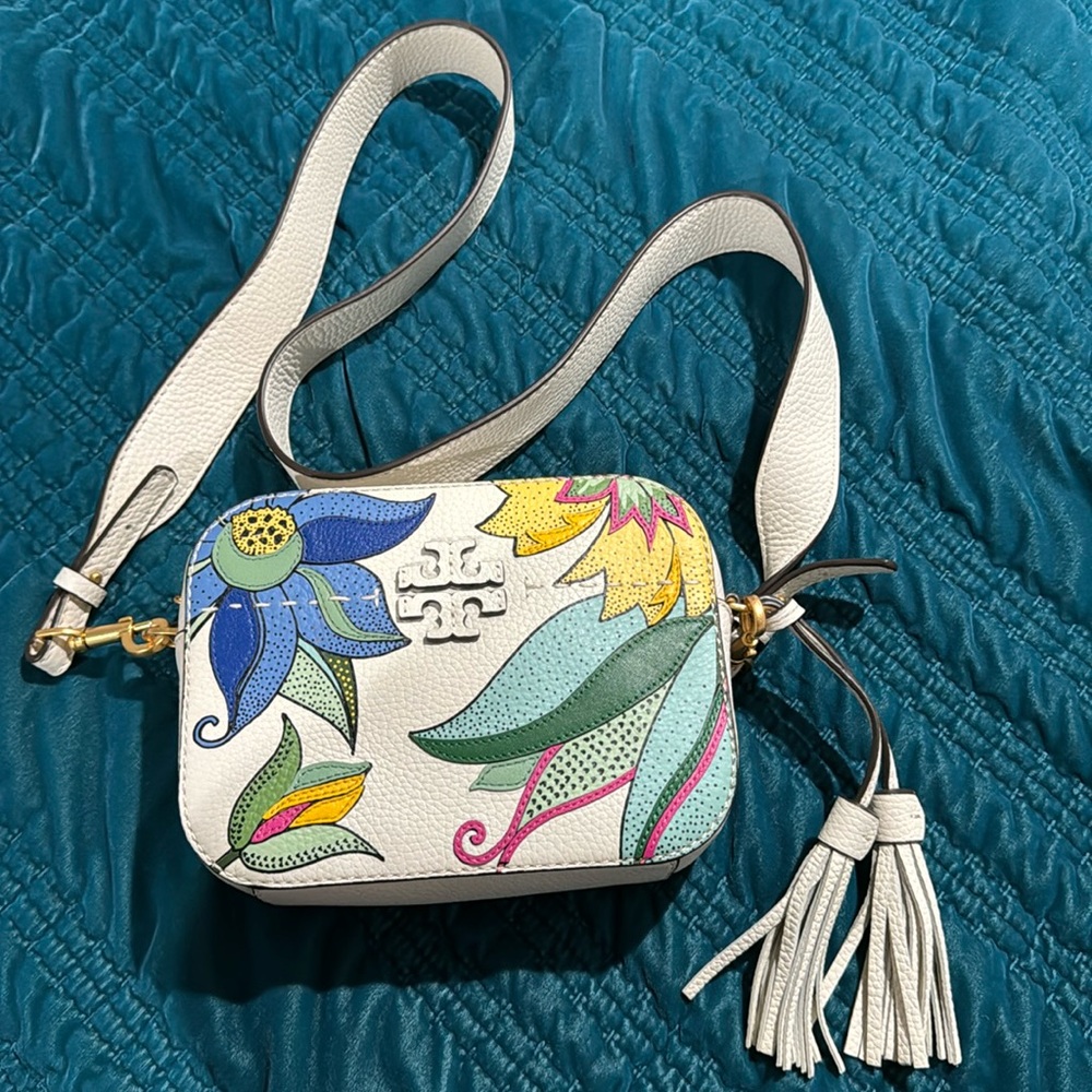 *Brand new*  Tory Burch Floral Crossbody